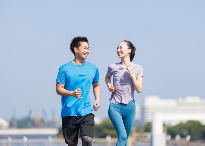 Đồ thể dục thấm hút tốt nhờ vải coolmax