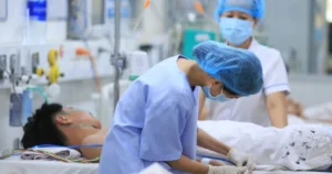 Cần đến bệnh viện để được bác sĩ thăm khám và lộ trình điều trị phù hợp