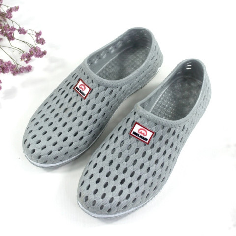 Giày nhựa lỗ Hoa San